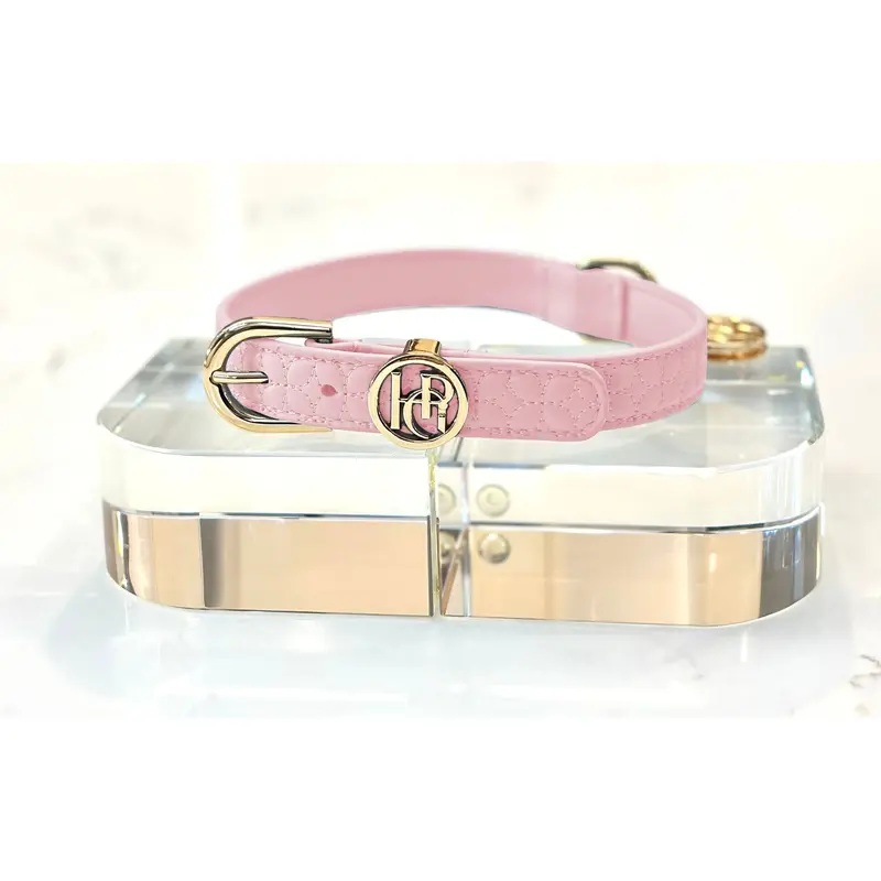 Novalie Kiss Dog Collar