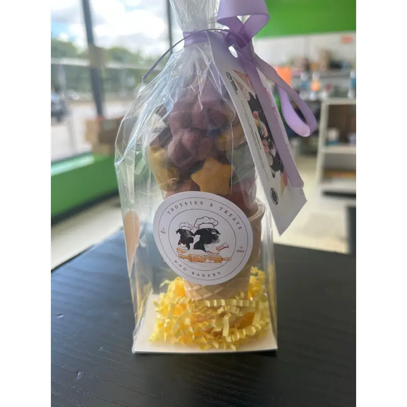 Tootsies & Treats Peanut Butter Treats Ice Cream Palooza with Ice Cream Cone (4oz)